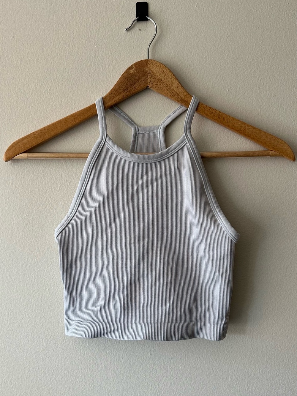 Aritzia TNA White Ribbed Crop Tank Size S